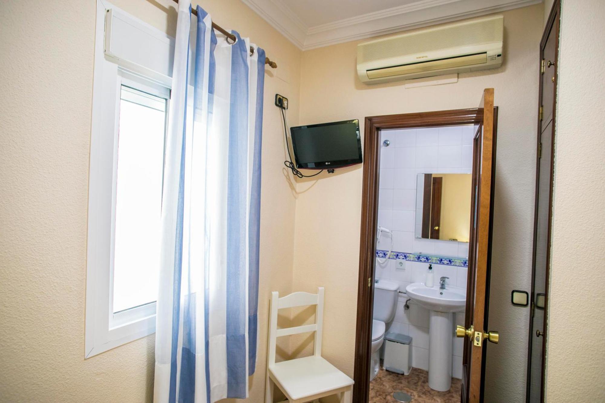 Pension Dulces Suenos Sevilla Exterior foto