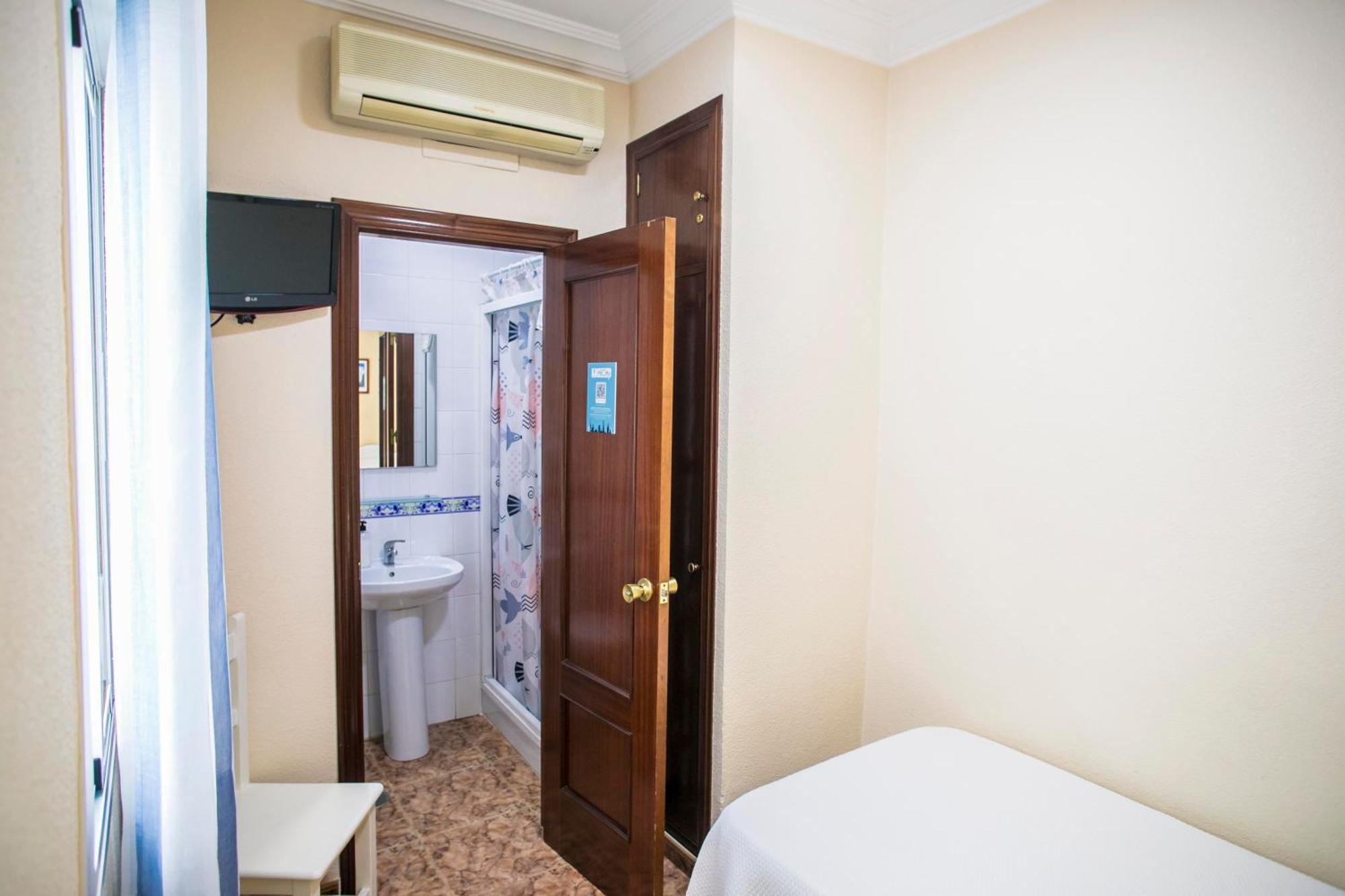 Pension Dulces Suenos Sevilla Exterior foto