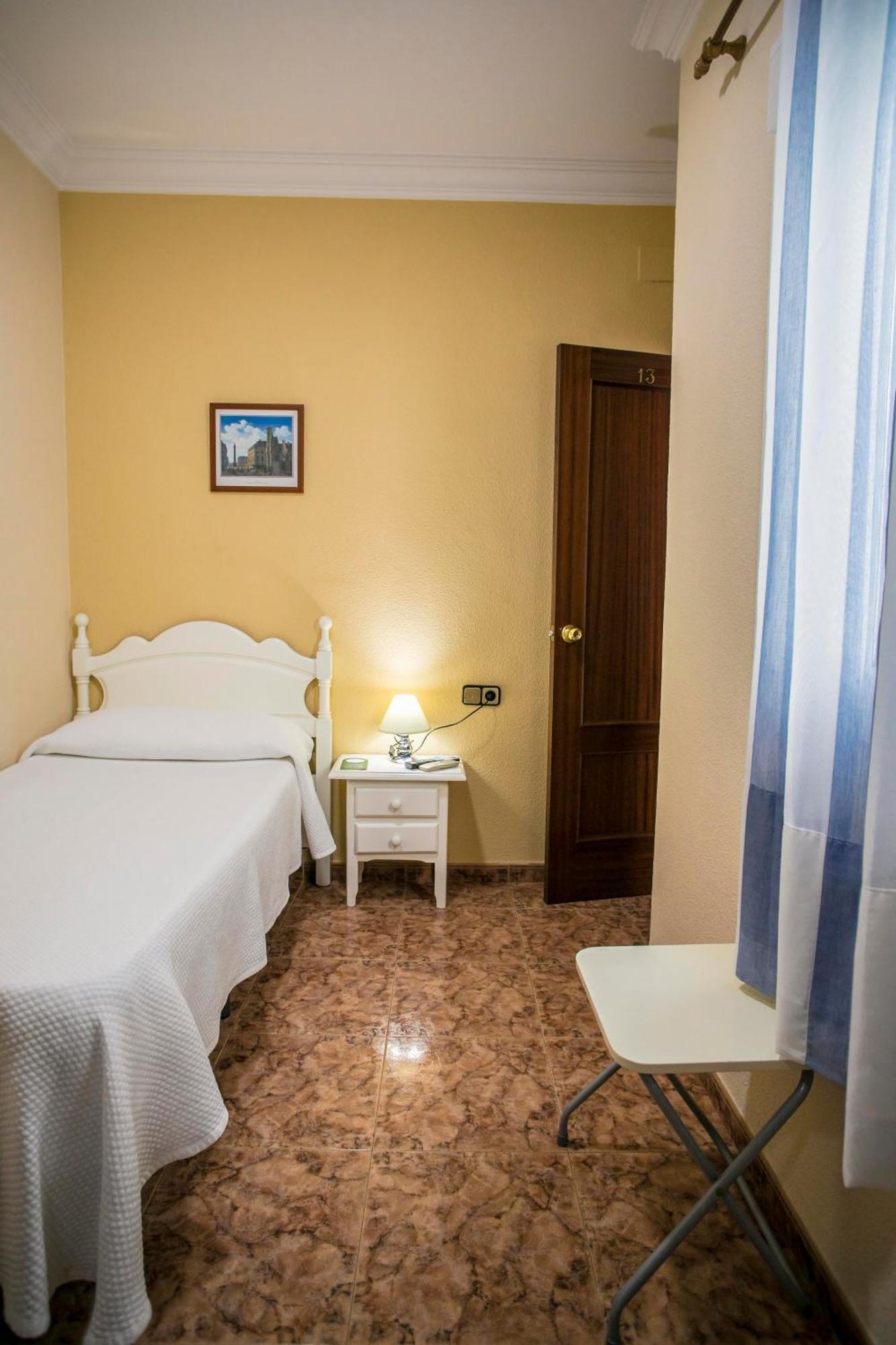 Pension Dulces Suenos Sevilla Exterior foto
