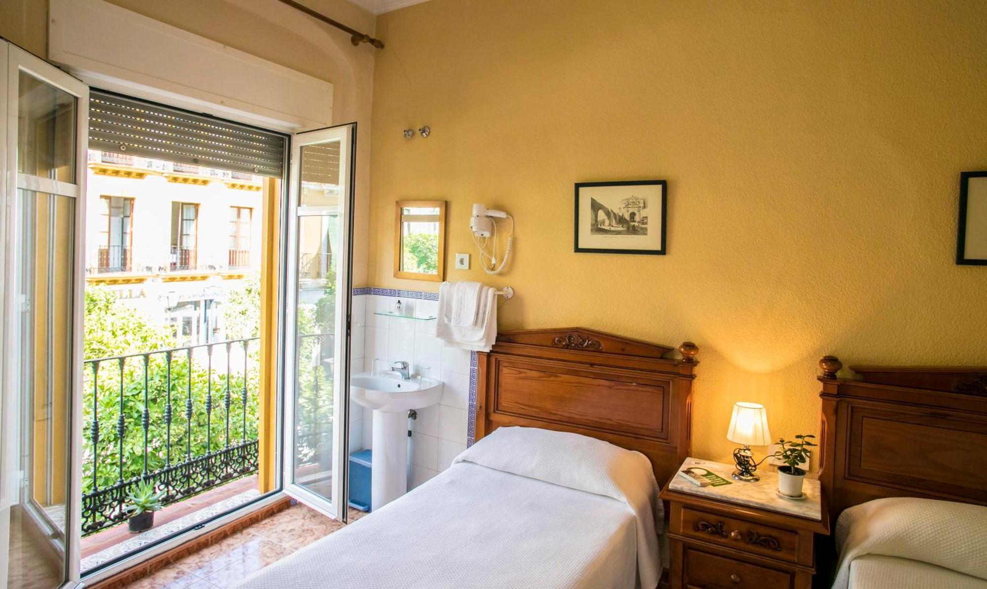 Pension Dulces Suenos Sevilla Exterior foto