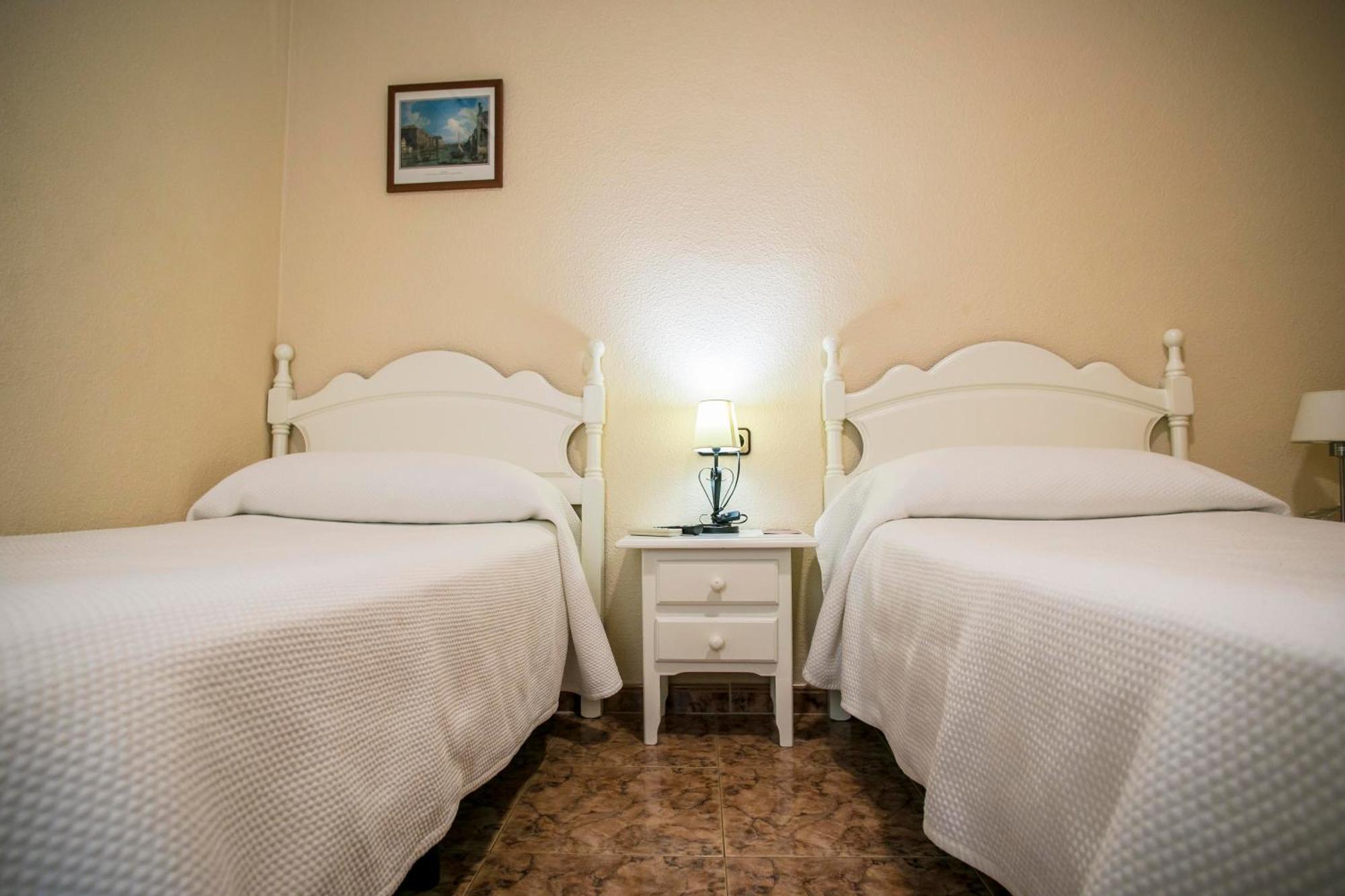 Pension Dulces Suenos Sevilla Exterior foto