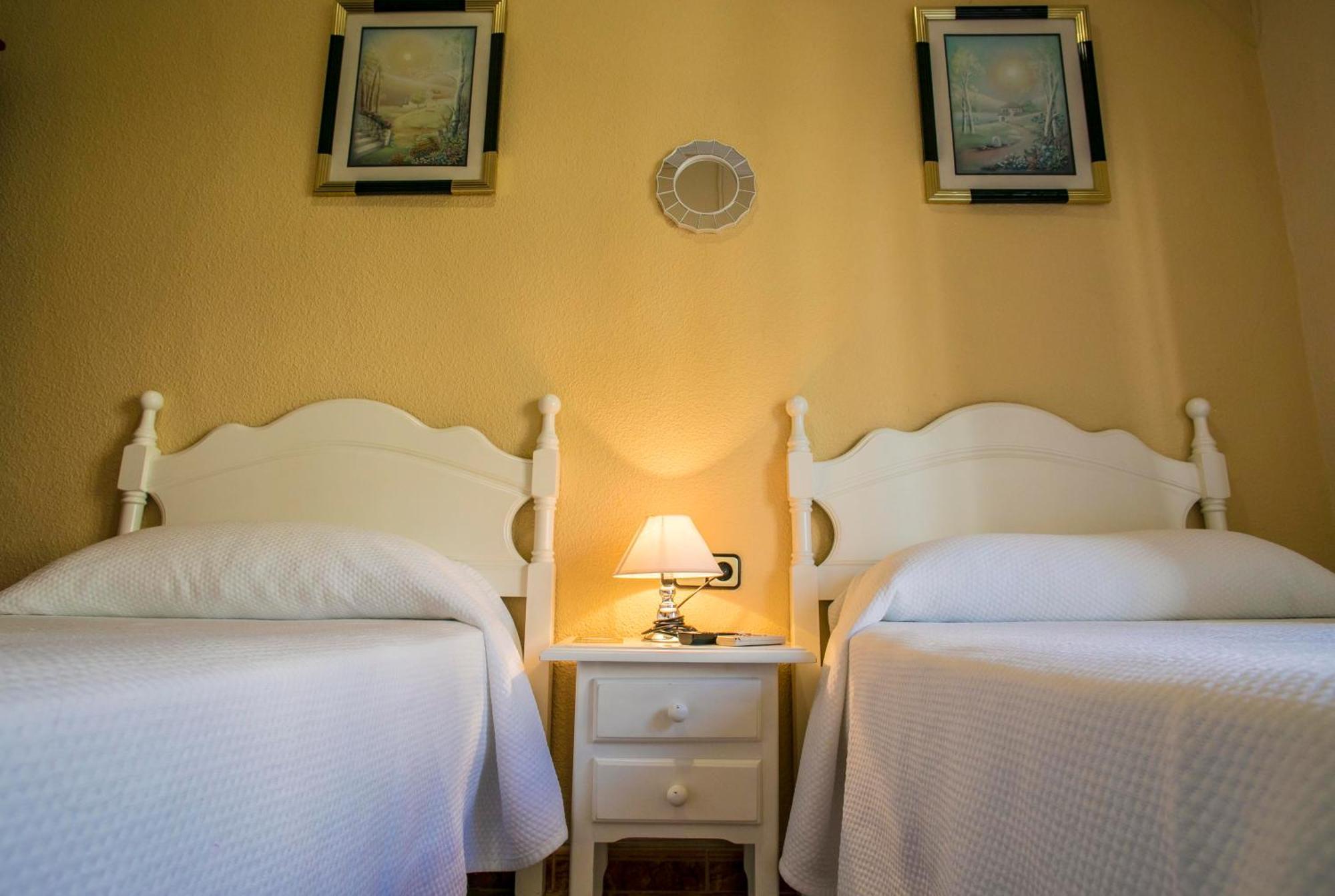 Pension Dulces Suenos Sevilla Exterior foto