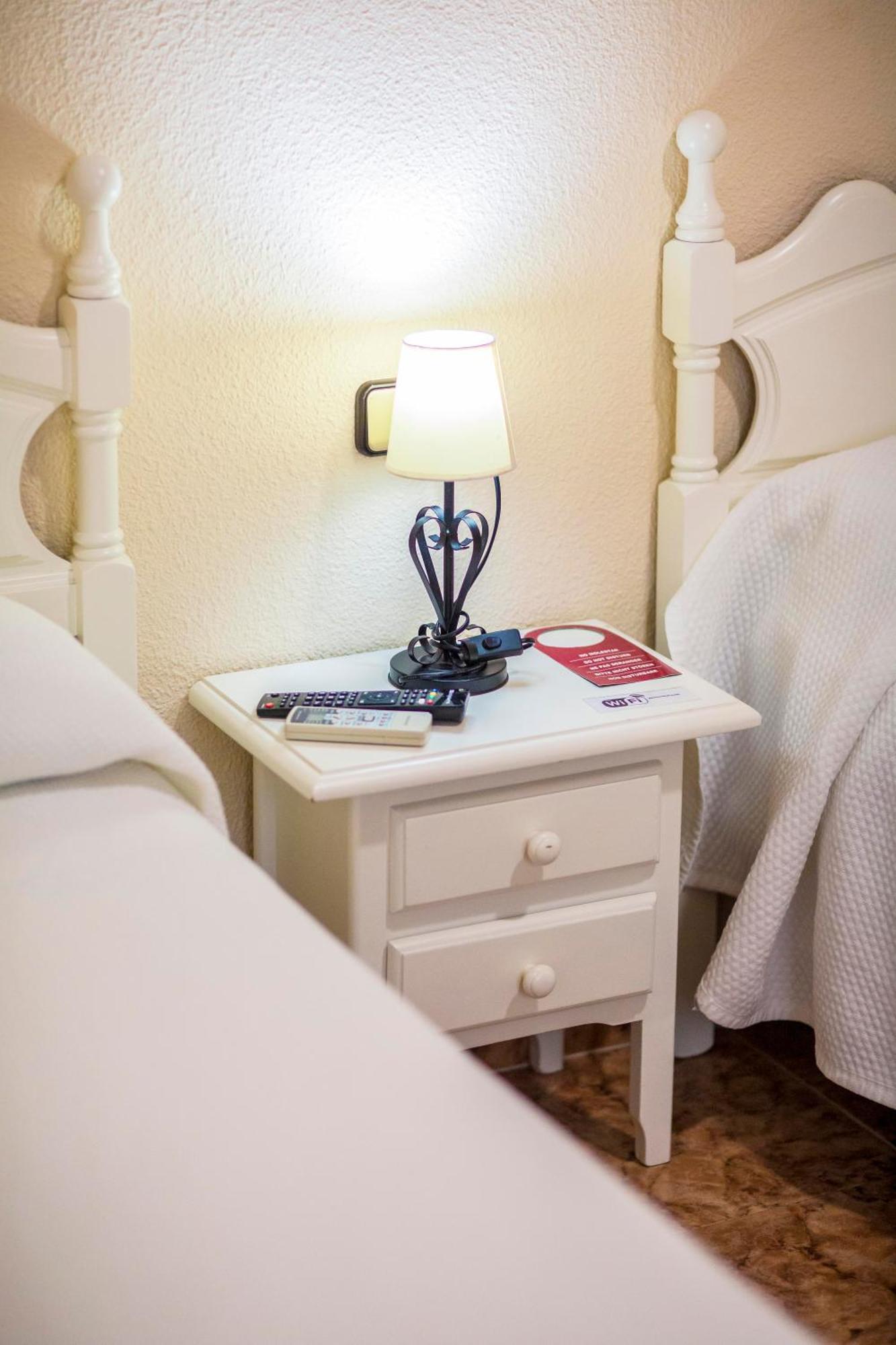 Pension Dulces Suenos Sevilla Exterior foto
