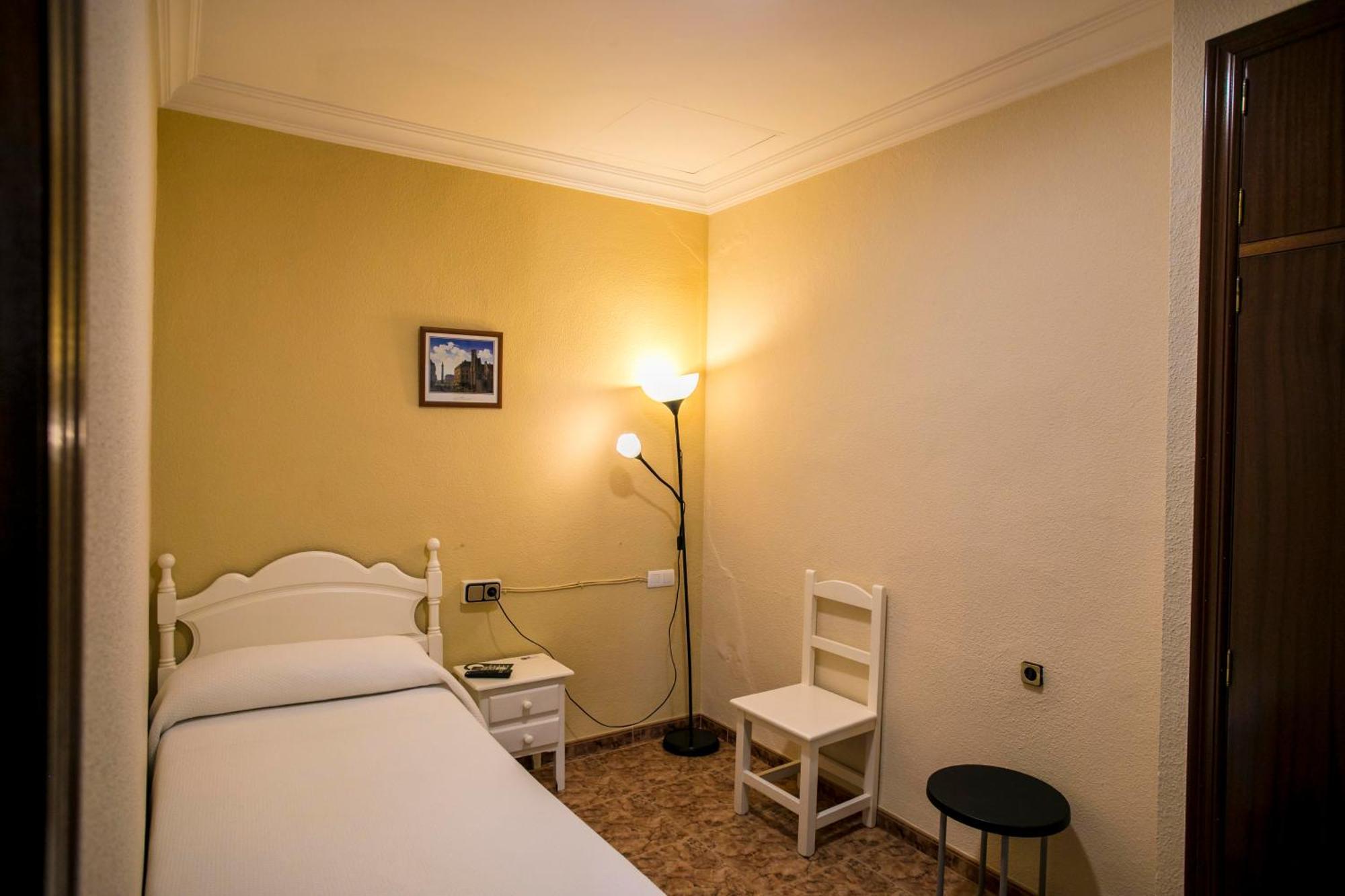 Pension Dulces Suenos Sevilla Exterior foto