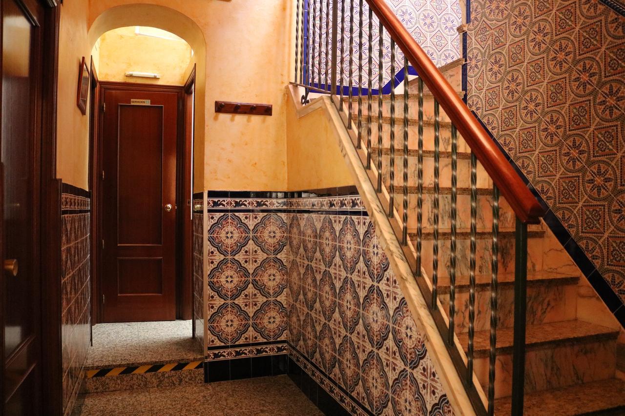 Pension Dulces Suenos Sevilla Exterior foto