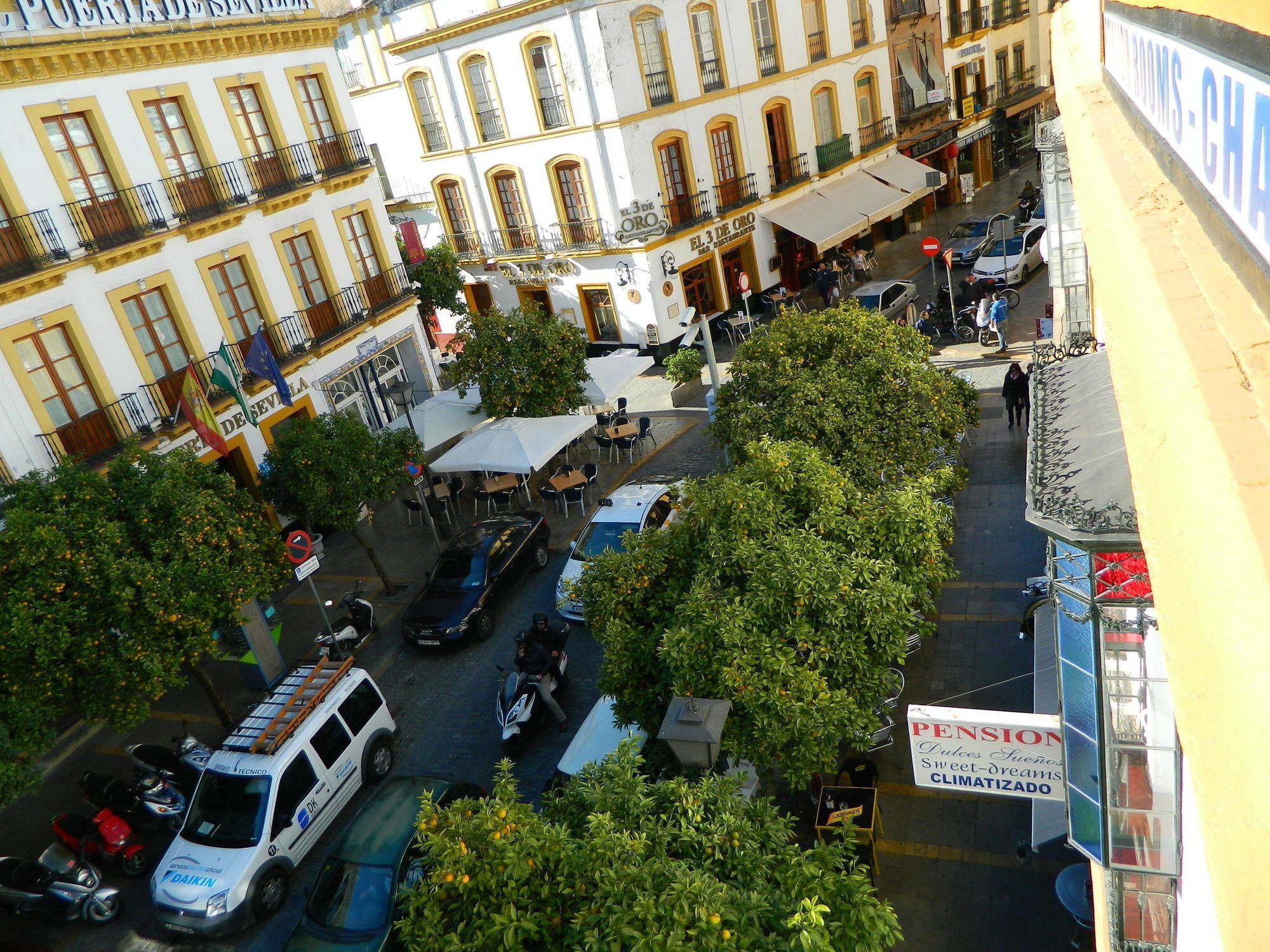 Pension Dulces Suenos Sevilla Exterior foto